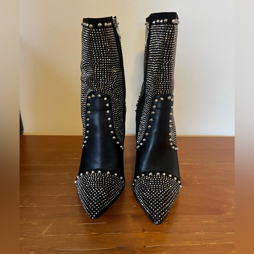 AZALEA WANG Hit It From The Back Black Stiletto Heel Bootie 7 Rhinestone Stud - Picture 3 of 9